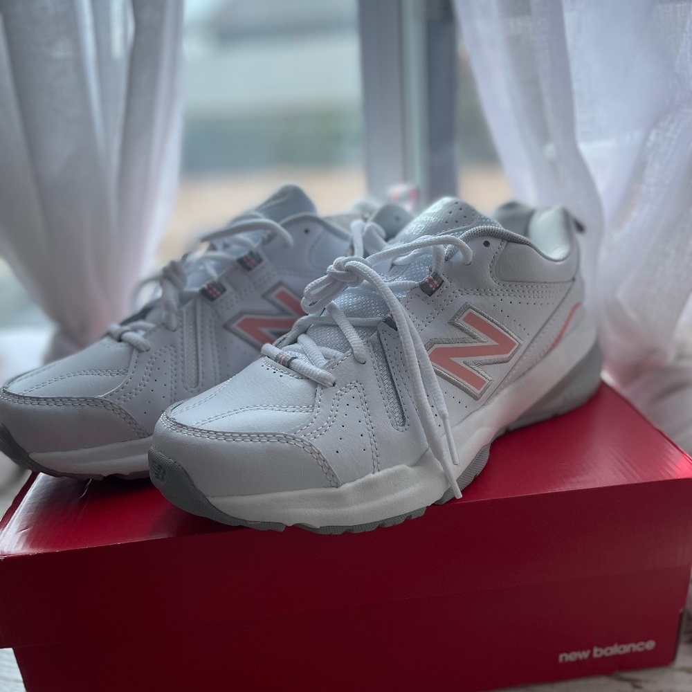 New Balance 608